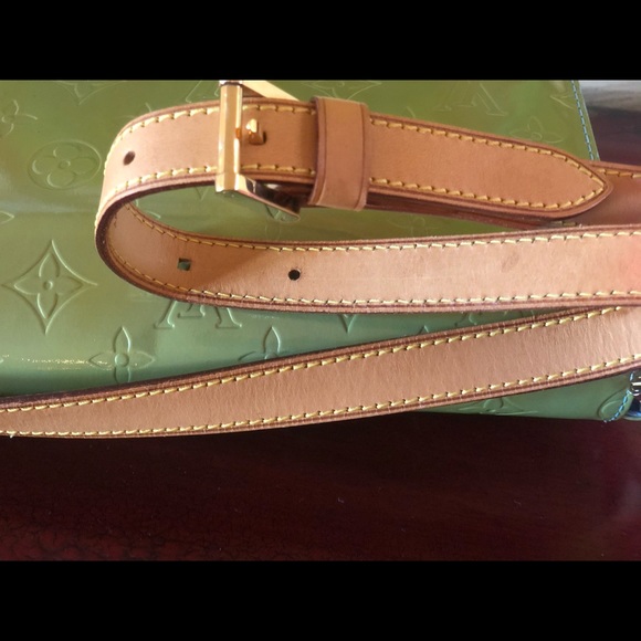 ❌SOLD 🎀CUTE🎀 Louis Vuitton shoulder bag - Picture 3 of 8